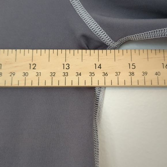 Under Armour Shirt Youth Heat Gear Size Small Base Layer Gorpcore Skiing - Picture 8 of 10